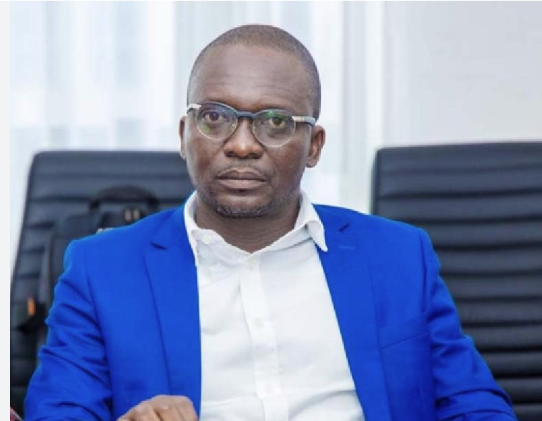 Dr Mathias Amour AHOMADEGBE honoré pour son excellence dans la gestion éducative