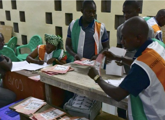 Présidentielle 2025 en Côte d'Ivoire : 53 candidatures déposées, entre figures attendues et grands absents