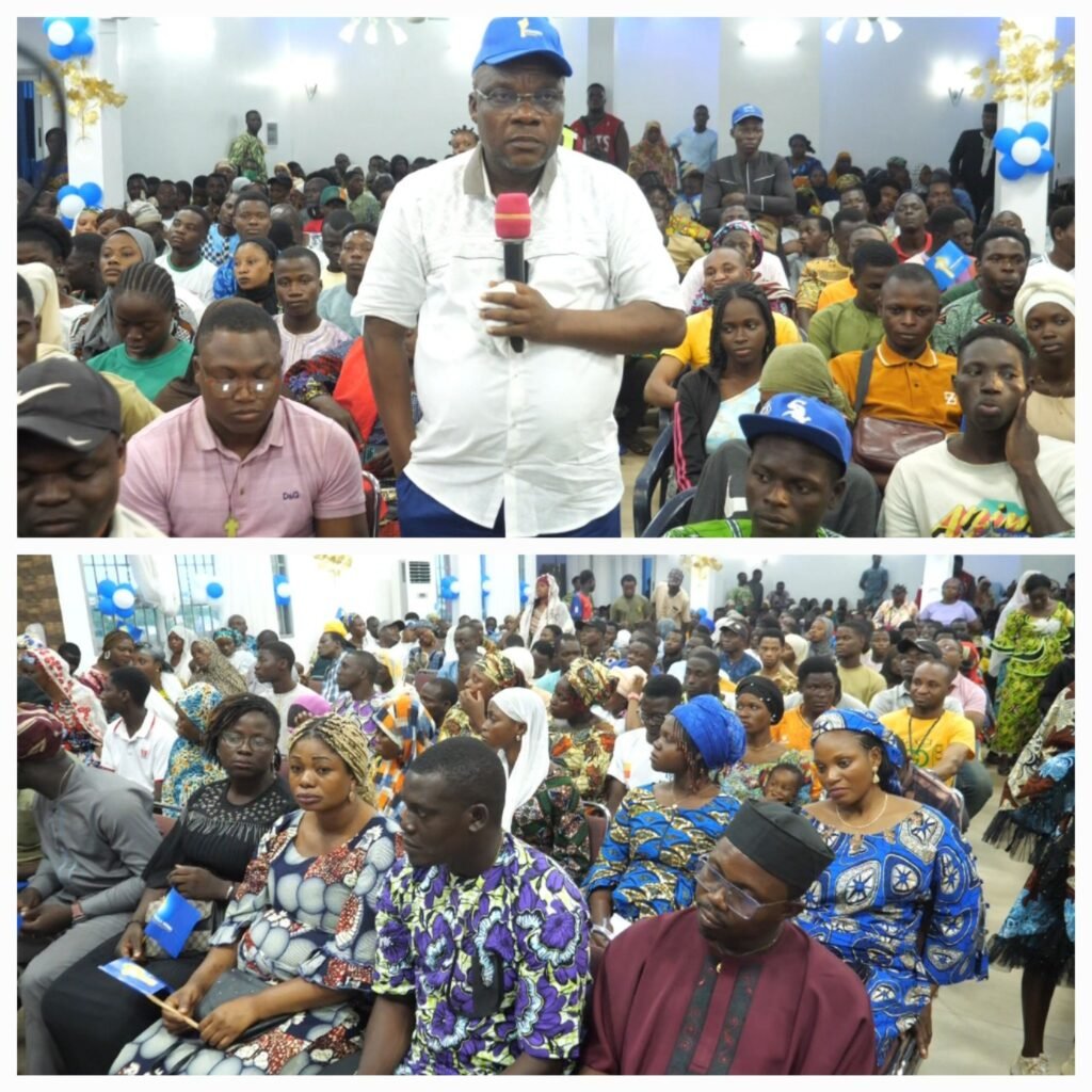 Parakou : Jacques Ayadji rencontre 800 jeunes dans le cadre de "Moele-Bénin à cœur ouvert